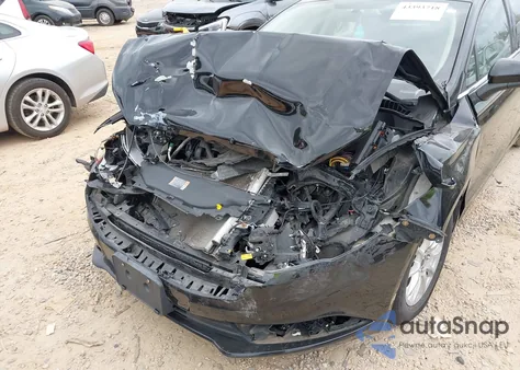 2018 Ford Fusion S z USA, uszkodzony, nr VIN 3FA6P0G70JR125712